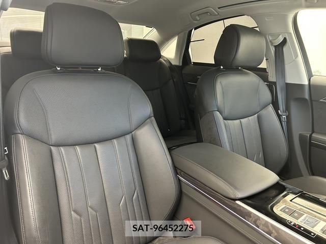 Audi A8 2021-08 378812-11