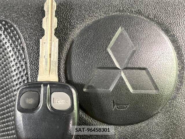 Mitsubishi PAJERO 2006-03 281191-3
