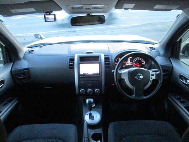 Nissan X-TRAIL 2012-11 11326-1