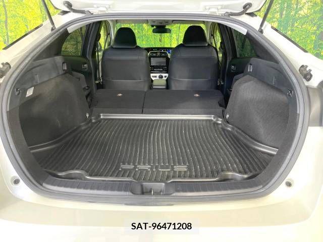 Toyota PRIUS 2016-03 246597-10