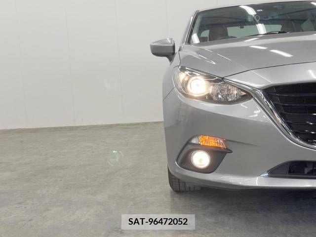 Mazda AXELA 2016-02 300987-11