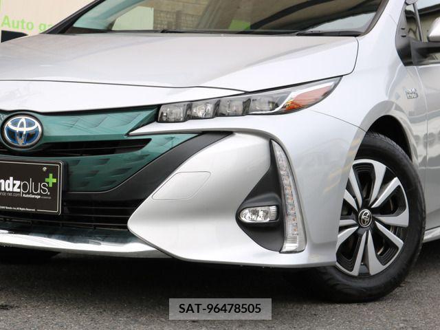 Toyota PRIUS PHV 2017-08 200208-11