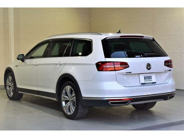 VolksWagen PASSAT ALLTRACK 2019-02 16121-7