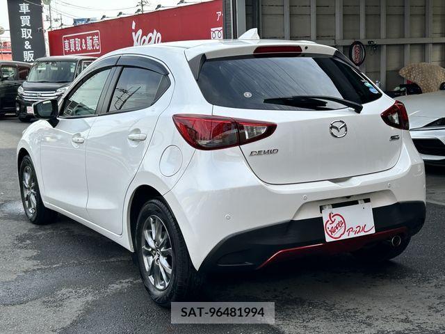 Mazda DEMIO 2017-12 267573-9