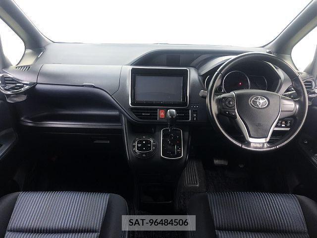 Toyota NOAH 2014-03 208068-1
