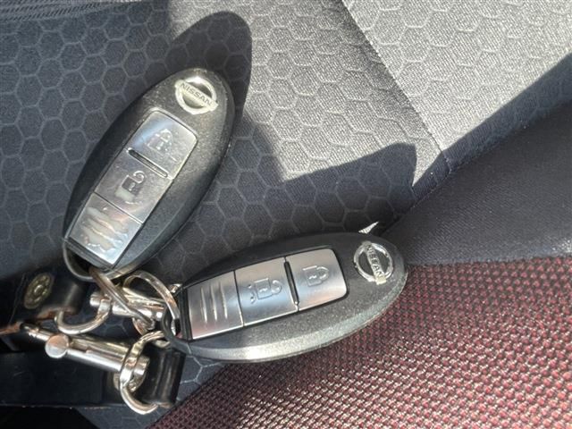Nissan JUKE 2012-03 192337-20