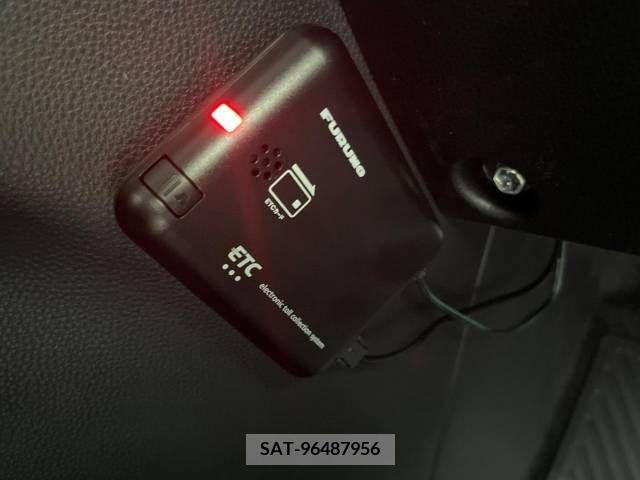 Toyota NOAH 2023-04 230636-4