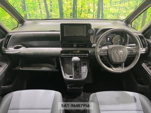 Toyota NOAH 2023-04 230636-1