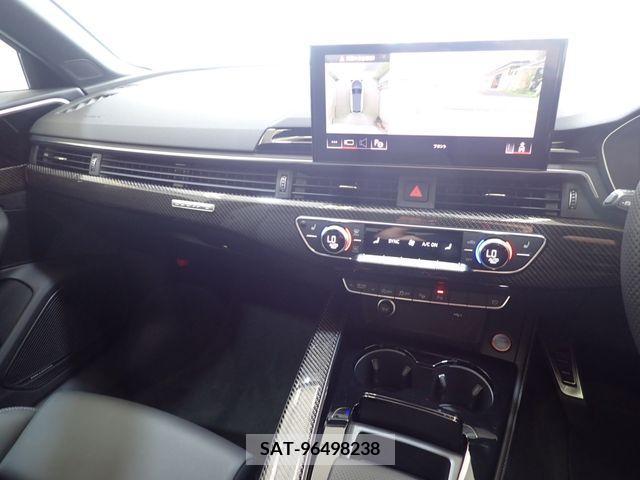 Audi RS4 2022-08 320125-15