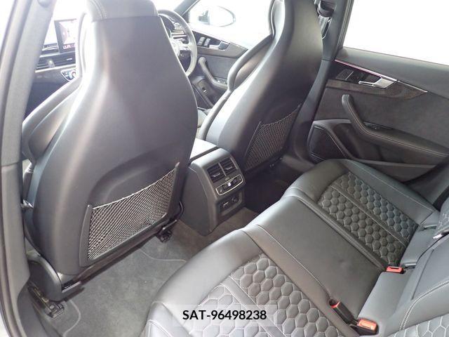 Audi RS4 2022-08 320125-11