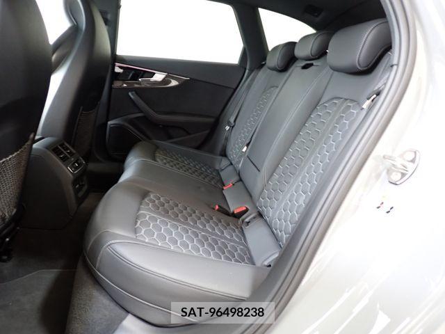 Audi RS4 2022-08 320125-10