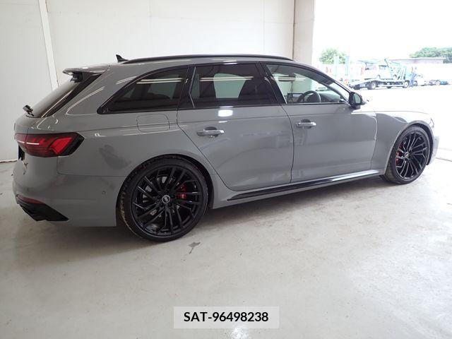 Audi RS4 2022-08 320125-4