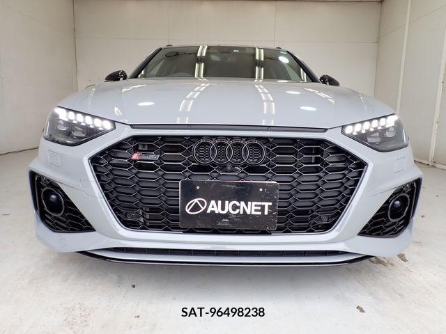 Audi RS4 2022-08 320125-3