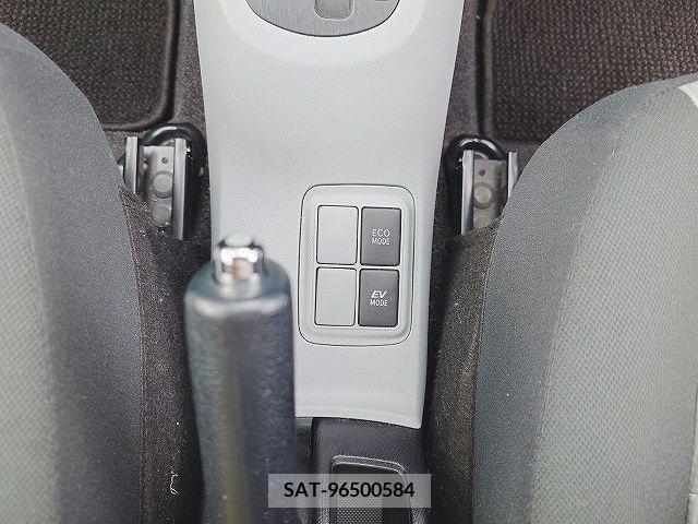 Toyota AQUA 2012-11 292104-15