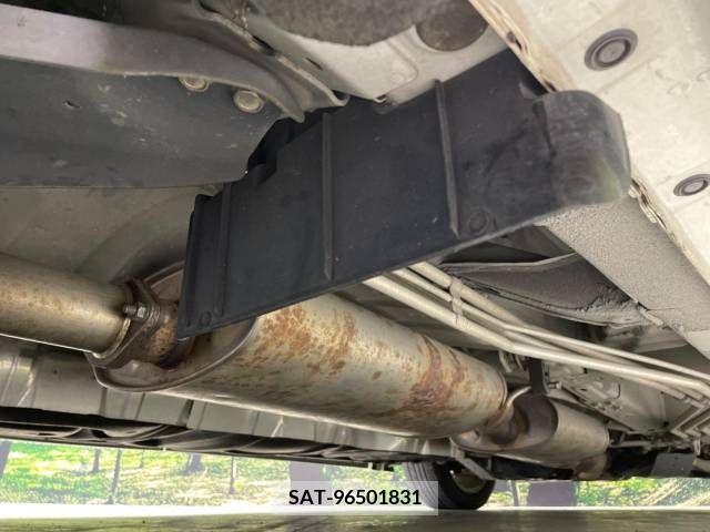 Nissan ELGRAND 2016-07 330342-19