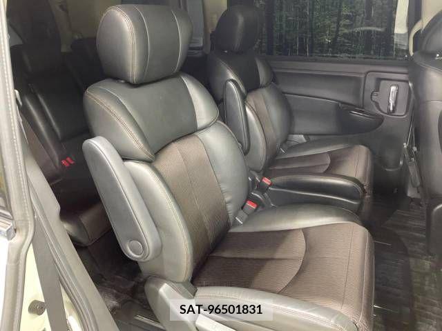 Nissan ELGRAND 2016-07 330342-9