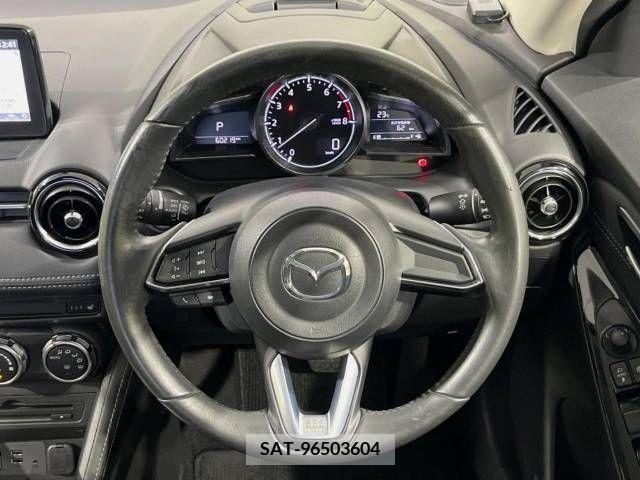 Mazda DEMIO 2017-08 329092-11