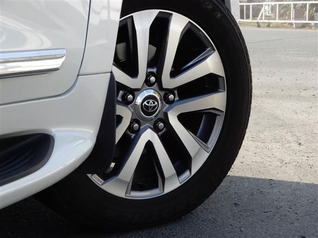 Toyota LAND CRUISER 2019-03 55-2