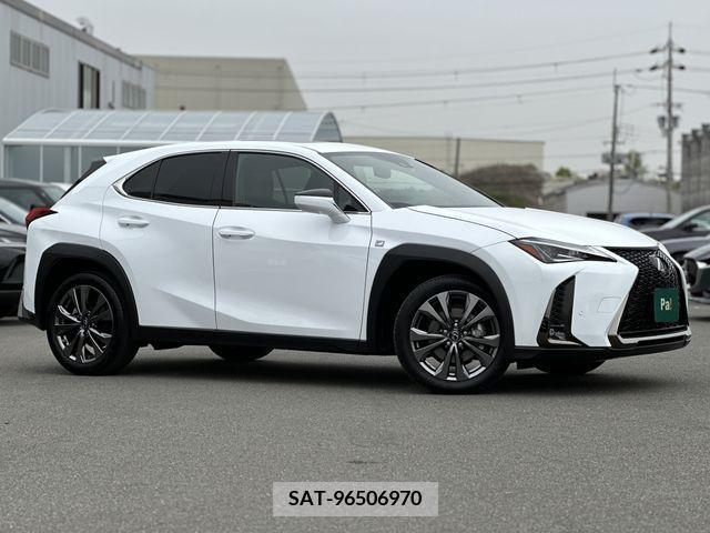 Lexus UX 2022-06 275938-27