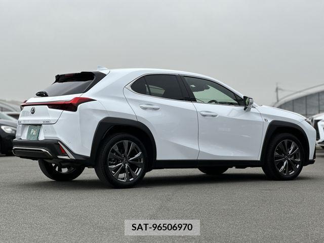 Lexus UX 2022-06 275938-29