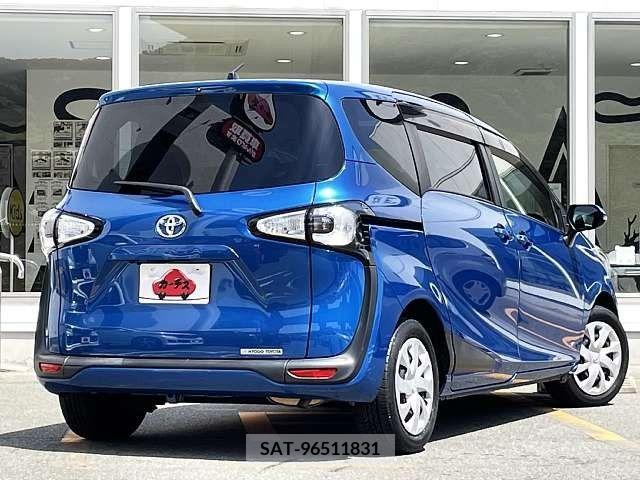 Toyota SIENTA 2016-12 238524-2