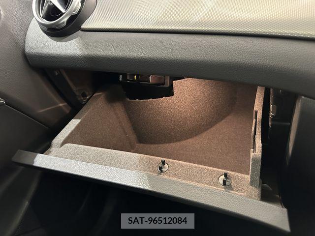 Mercedes Benz GLA-CLASS 2019-01 211079-14