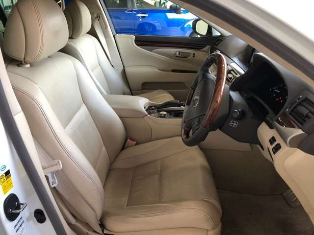 Lexus LS 2014-11 9992-17