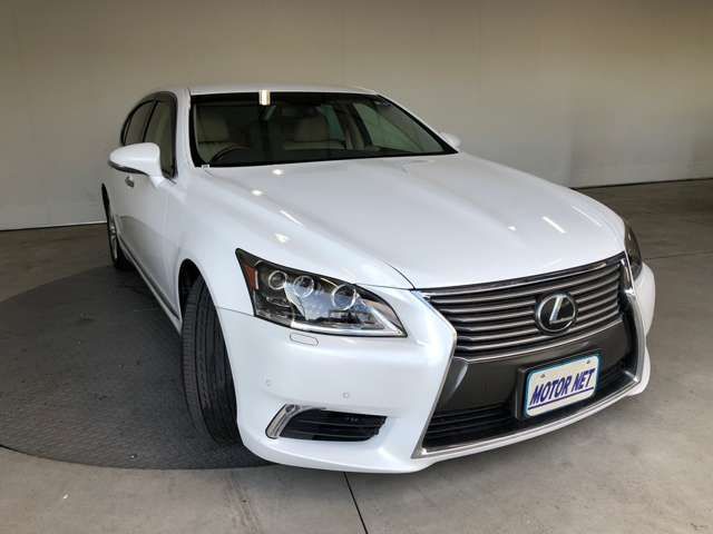 Lexus LS 2014-11 9992-6
