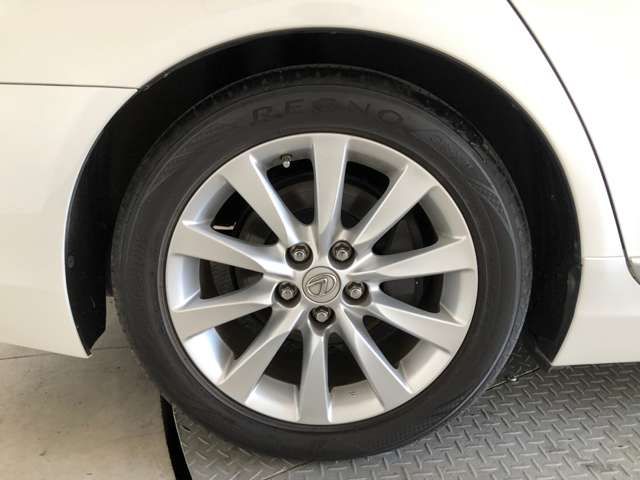 Lexus LS 2014-11 9992-15