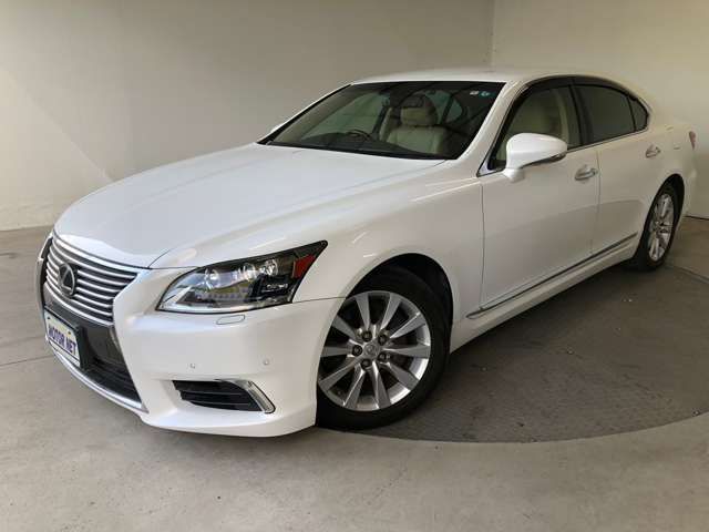 Lexus LS 2014-11 9992-4
