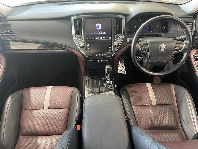 Toyota CROWN SEDAN 2014-10 185035-1