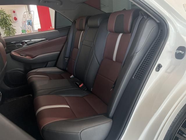 Toyota CROWN SEDAN 2014-10 185035-12