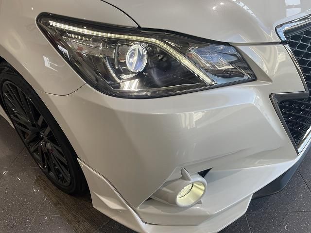 Toyota CROWN SEDAN 2014-10 185035-19