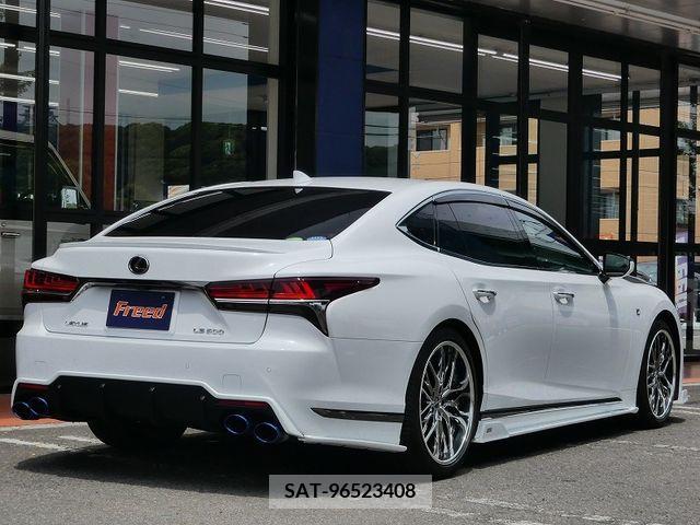 Lexus LS 2018-09 275472-1