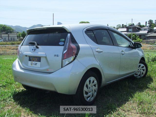Toyota AQUA 2017-03 314272-2