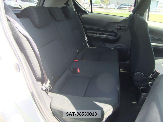 Toyota AQUA 2017-03 314272-13