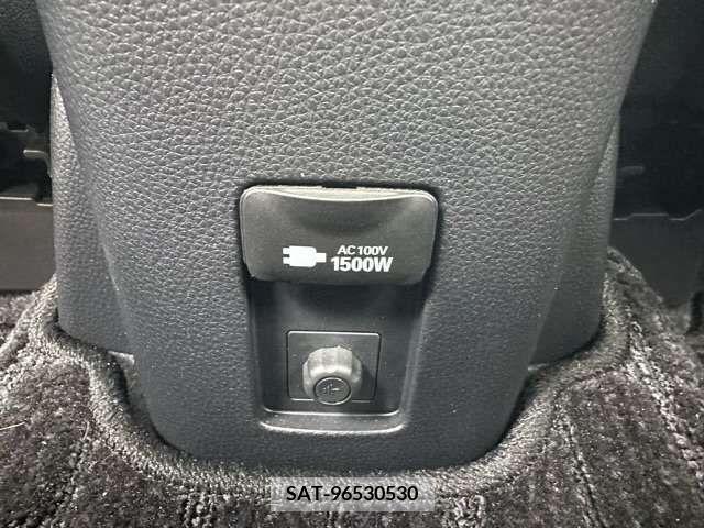 Toyota AQUA 2023-08 261256-6
