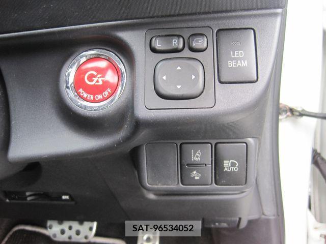 Toyota AQUA 2015-11 211329-8