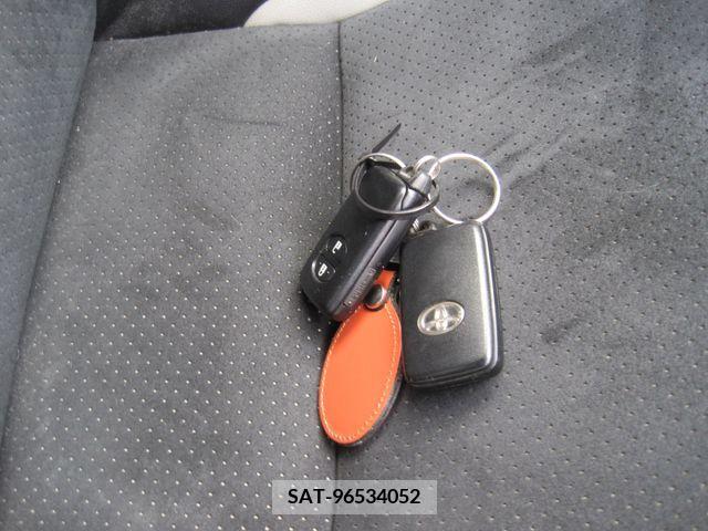 Toyota AQUA 2015-11 211329-10