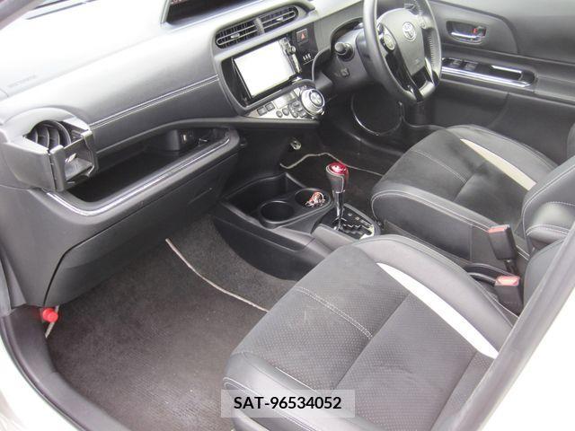 Toyota AQUA 2015-11 211329-1