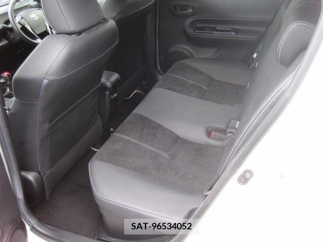 Toyota AQUA 2015-11 211329-3