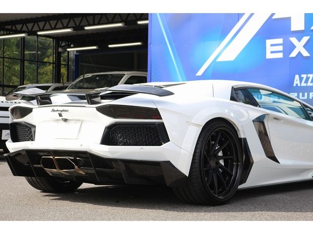 Lamborghini Aventador 2012-11 188364-8