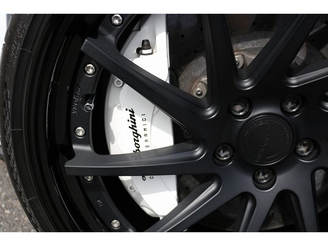 Lamborghini Aventador 2012-11 188364-12