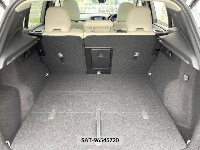 Volvo XC40 2023-09 310932-13