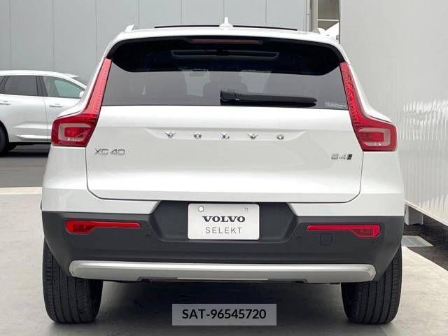 Volvo XC40 2023-09 310932-18