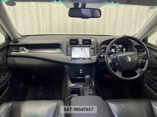Toyota CROWN 2008-07 304362-1