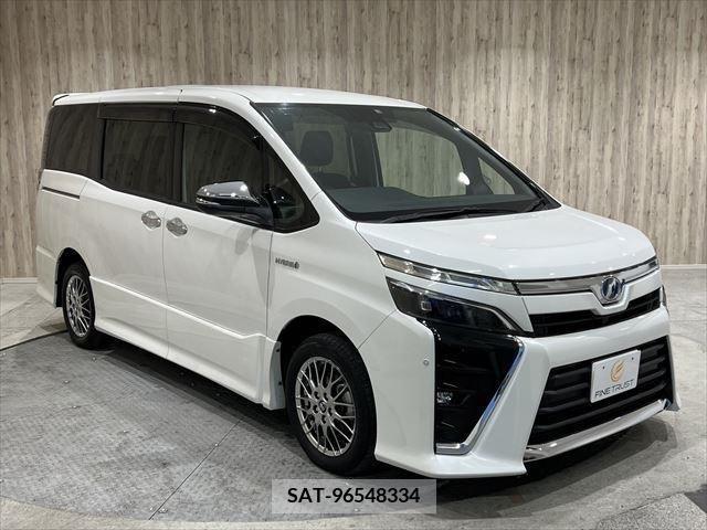 Toyota VOXY HYBRID 2018-05 241781-2