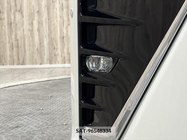 Toyota VOXY HYBRID 2018-05 241781-10