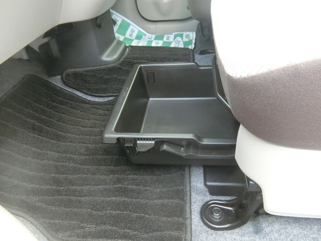 Nissan DAYZ ROOX 2018-10 23512-14