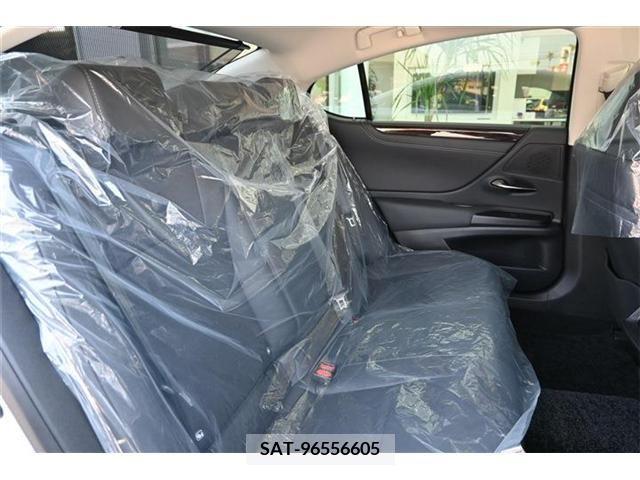 Lexus ES 2020-08 275241-19